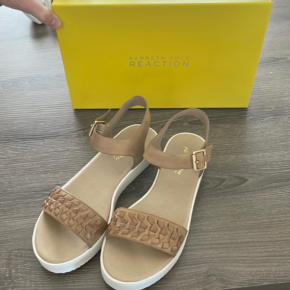 Kenneth Cole reaction sandals